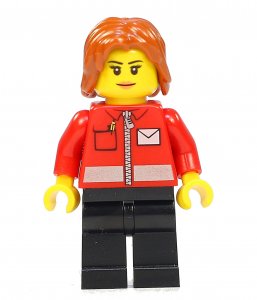 Figurka LEGO Pošťačka v červené zepředu