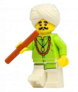 Figurka LEGO Zaříkávač hadů zepředu